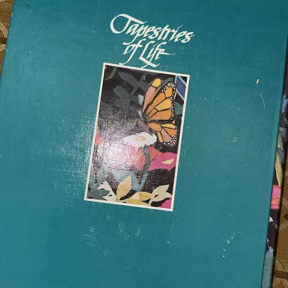Vintage 1974 Tapestries of Life by Phyllis Hobe 1st Ed. Hardcover Lots Of Photos - Picture 10 of 10